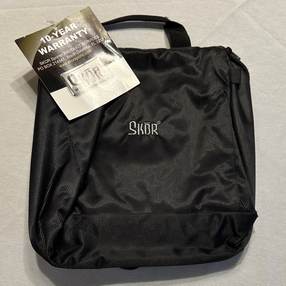 NWT, Men’s Black Toiletry Bag